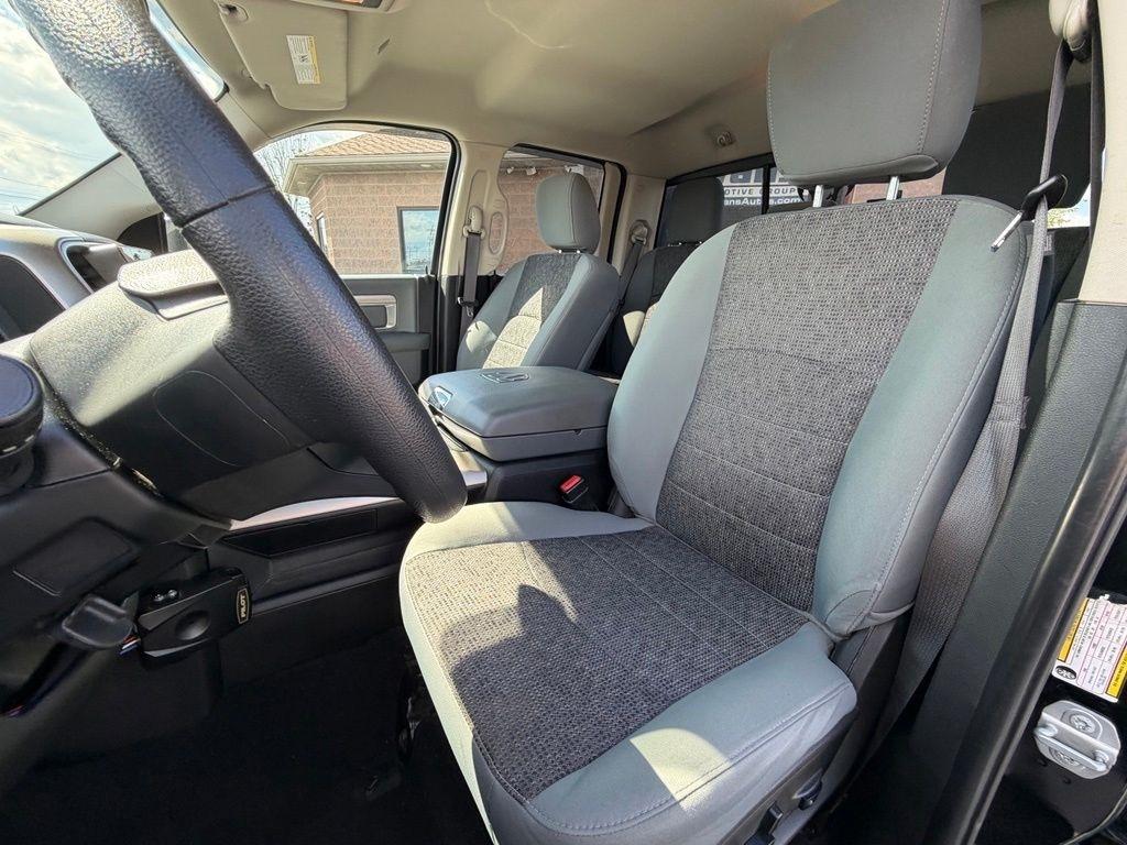 RAM 1500 Classic Warlock 4x4 Quad Cab 6'4" Box 2020