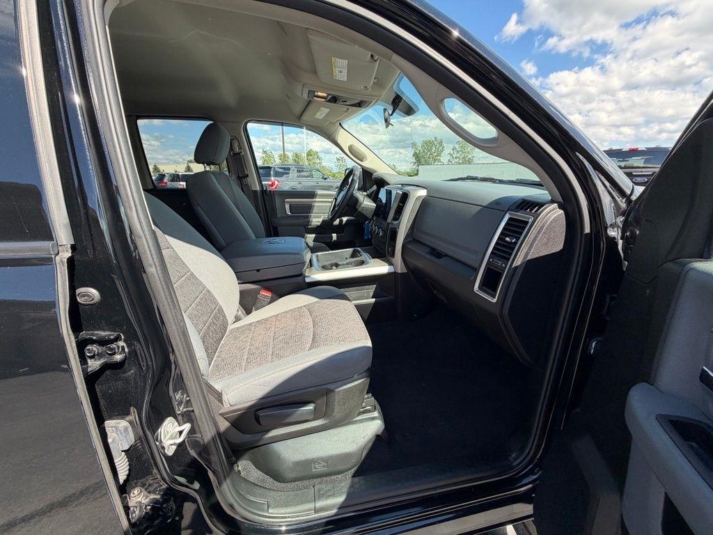 RAM 1500 Classic Warlock 4x4 Quad Cab 6'4" Box 2020