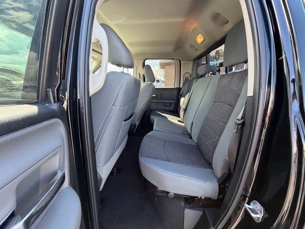 RAM 1500 Classic Warlock 4x4 Quad Cab 6'4" Box 2020