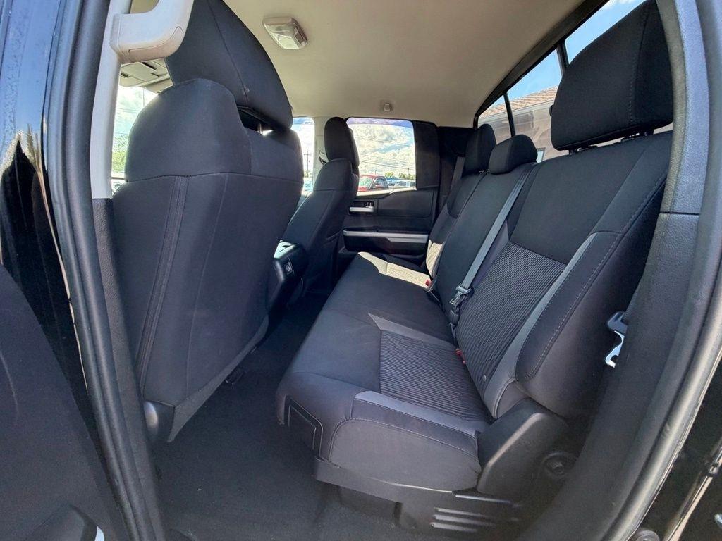 Toyota Tundra SR5 5.7L V8 Double Cab 4WD 2016