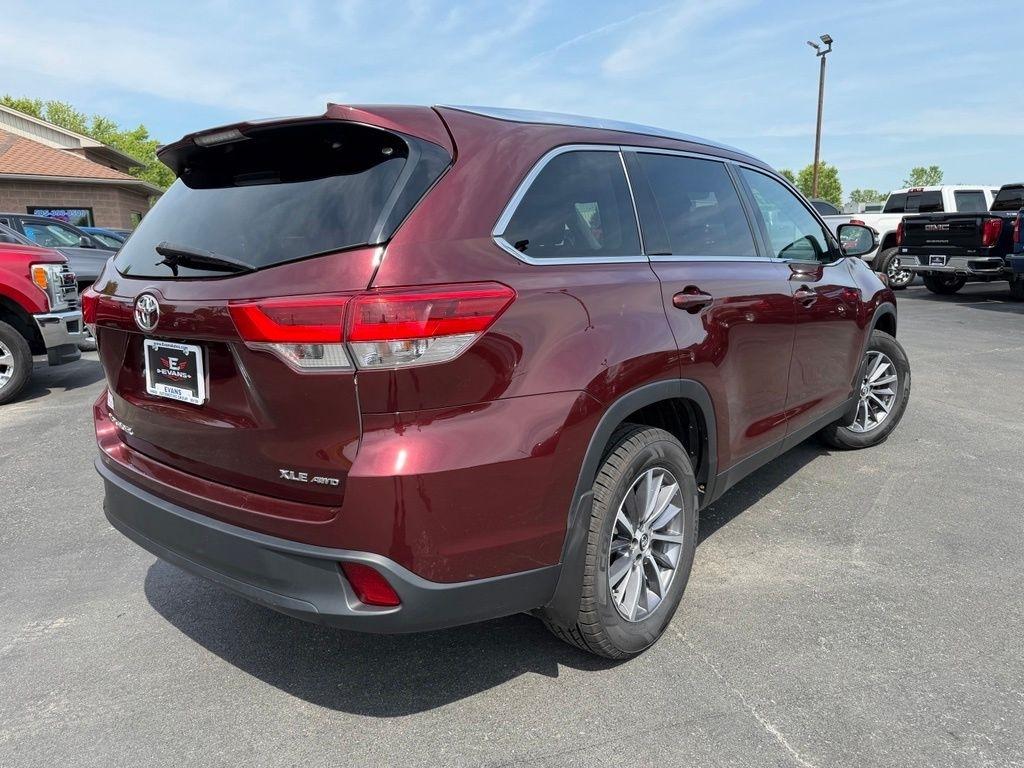 Toyota Highlander XLE AWD V6 2019