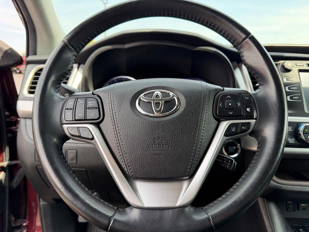 Toyota Highlander XLE AWD V6 2019