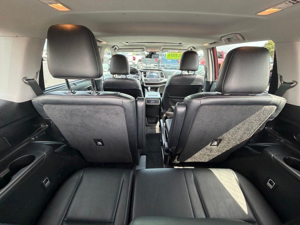 Toyota Highlander XLE AWD V6 2019