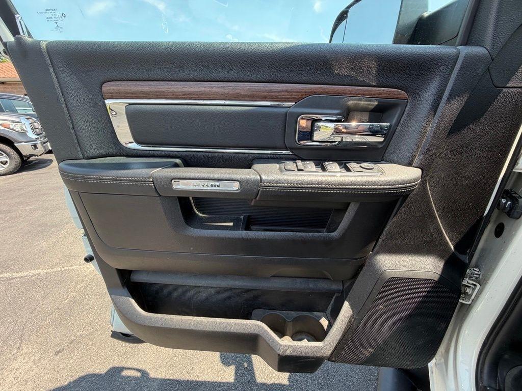 RAM 3500 Laramie Crew Cab 4WD 2017