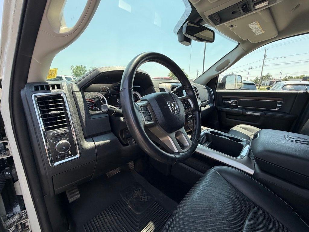 RAM 3500 Laramie Crew Cab 4WD 2017