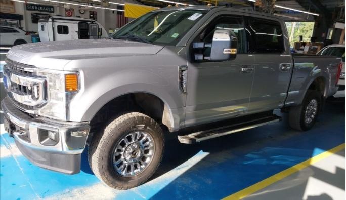 Ford F-350 SD XLT Crew Cab Long Bed 4WD 2022