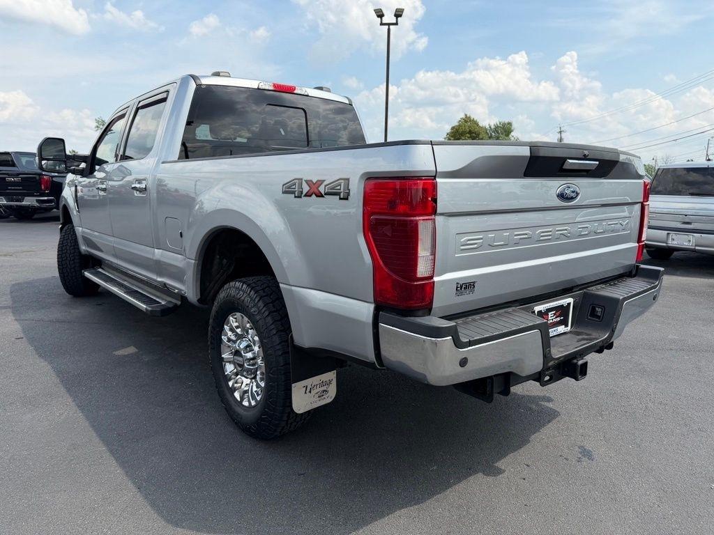 Ford F-350 SD XLT Crew Cab 4WD 2022