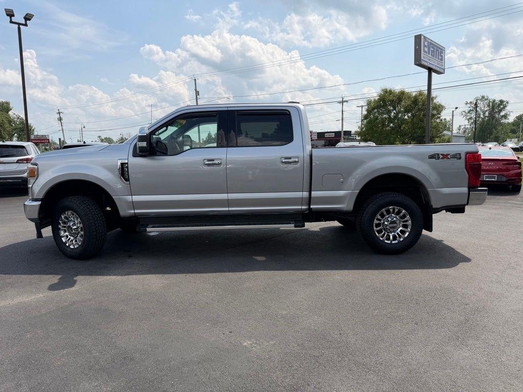 Ford F-350 SD XLT Crew Cab 4WD 2022