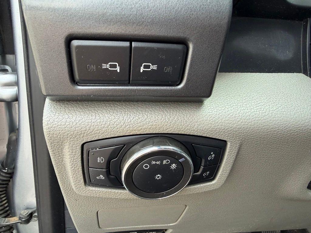 Ford F-350 SD XLT Crew Cab 4WD 2022
