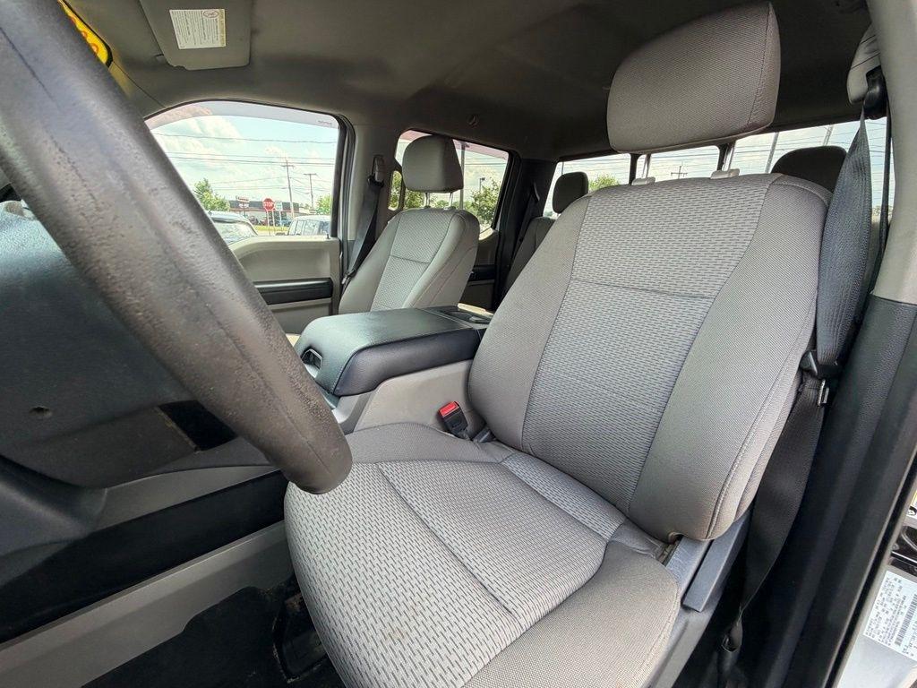 Ford F-350 SD XLT Crew Cab 4WD 2022