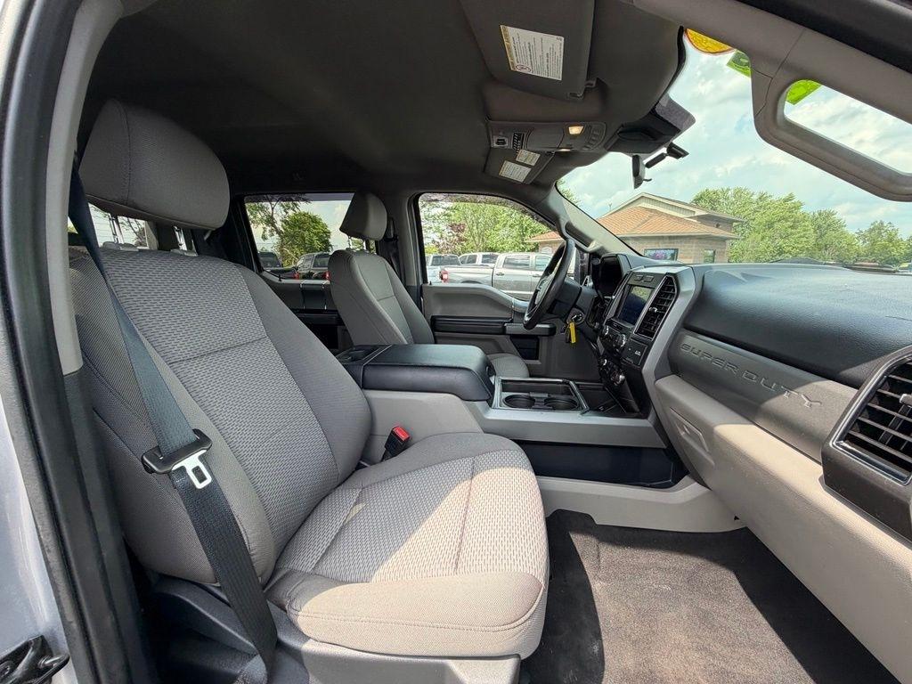 Ford F-350 SD XLT Crew Cab 4WD 2022