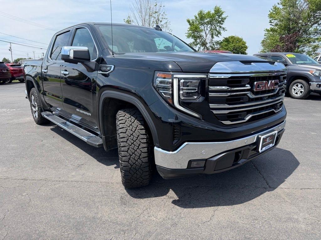 GMC Sierra 1500 SLT Crew Cab 4WD 2022