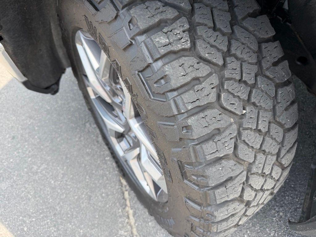 GMC Sierra 1500 SLT Crew Cab 4WD 2022
