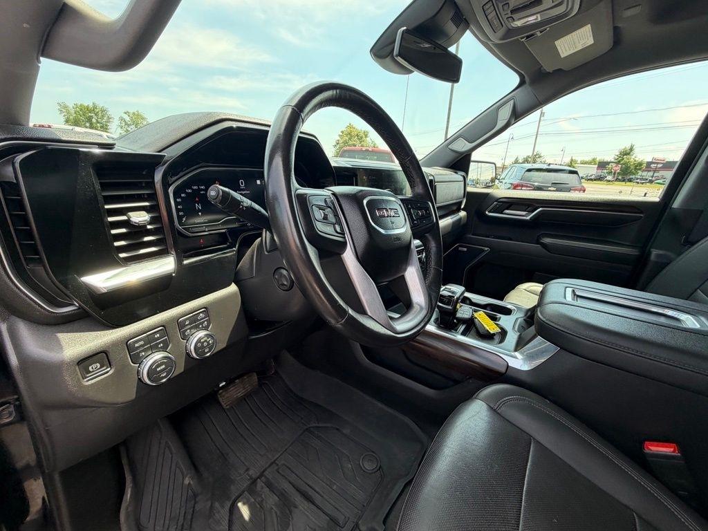 GMC Sierra 1500 SLT Crew Cab 4WD 2022
