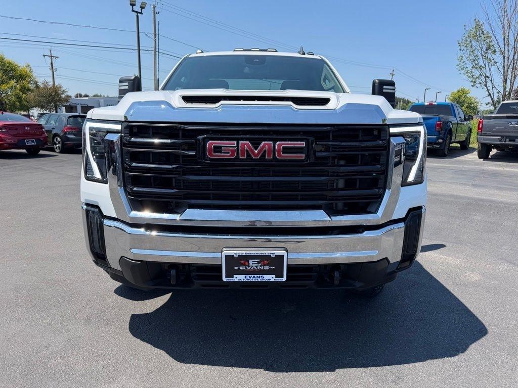 GMC Sierra 2500HD Pro Double Cab 4WD SB 2024