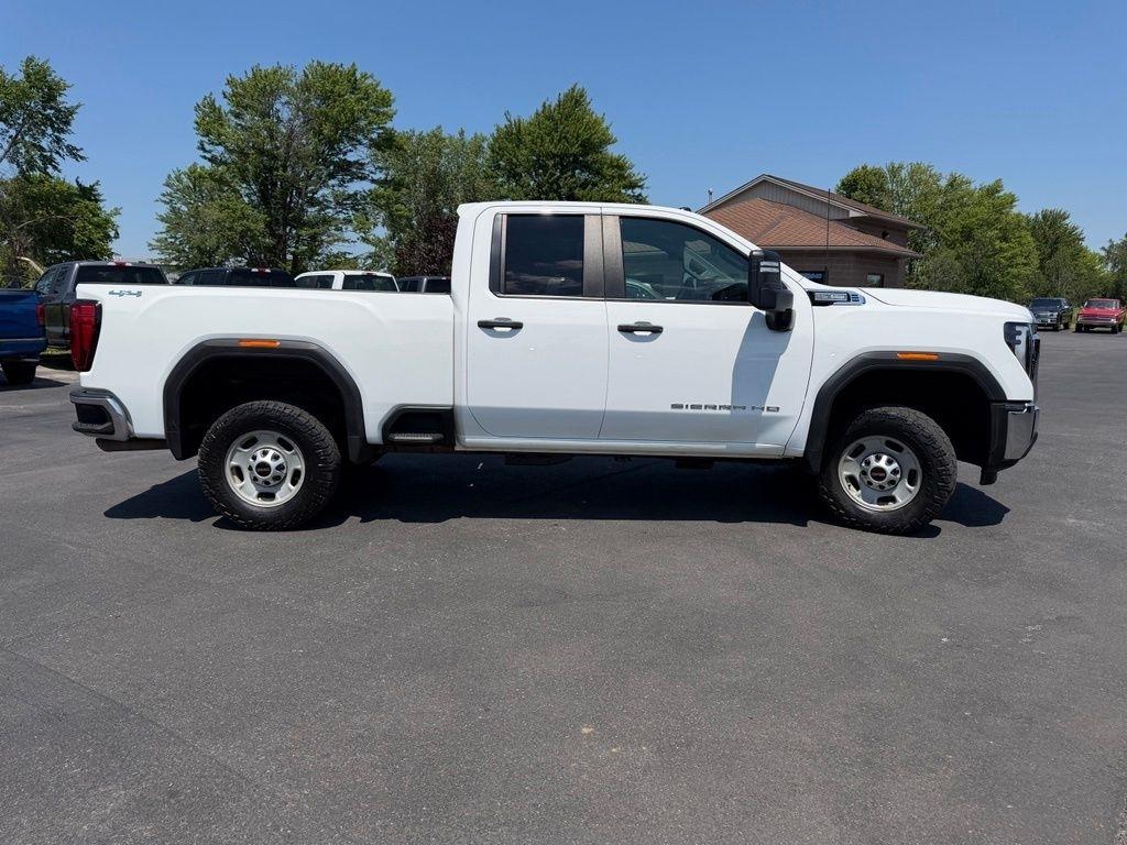 GMC Sierra 2500HD Pro Double Cab 4WD SB 2024