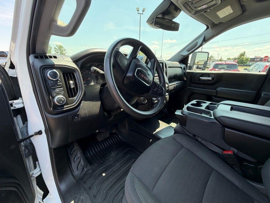 GMC Sierra 2500HD Pro Double Cab 4WD SB 2024