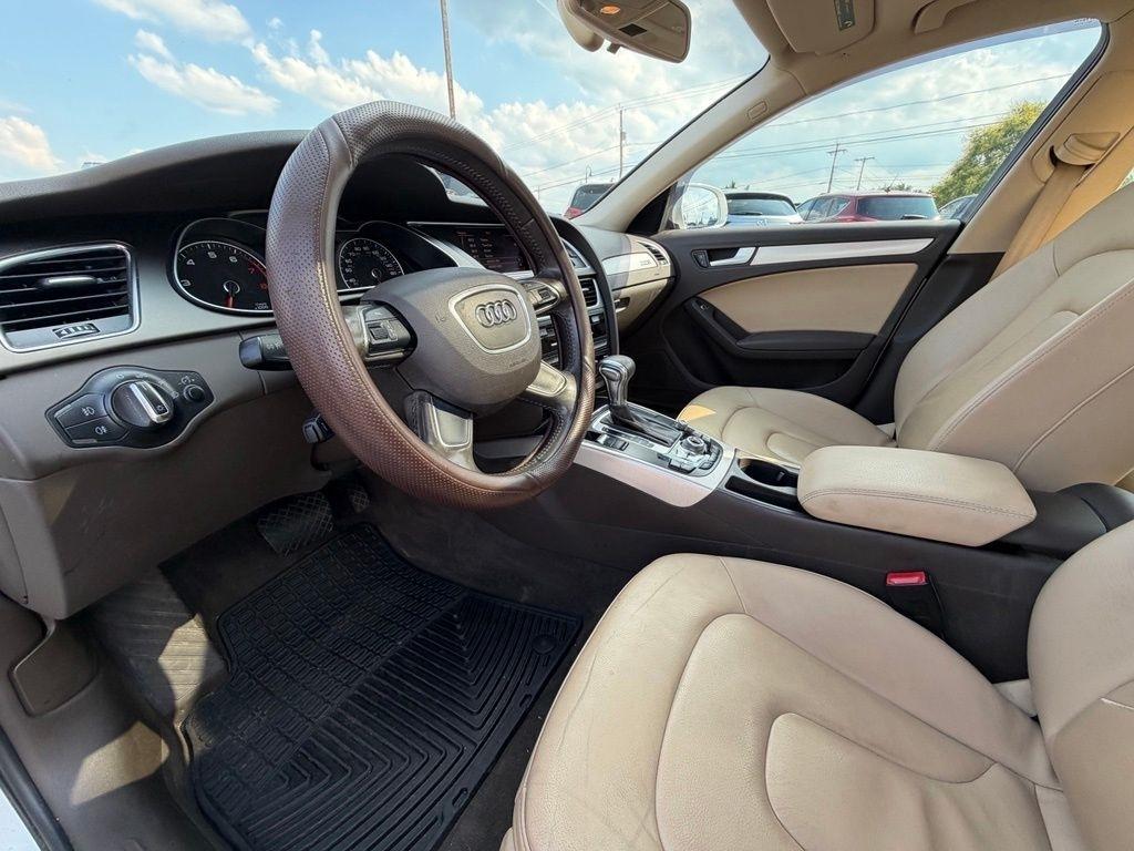 Audi A4 2.0T Sedan quattro Tiptronic 2014