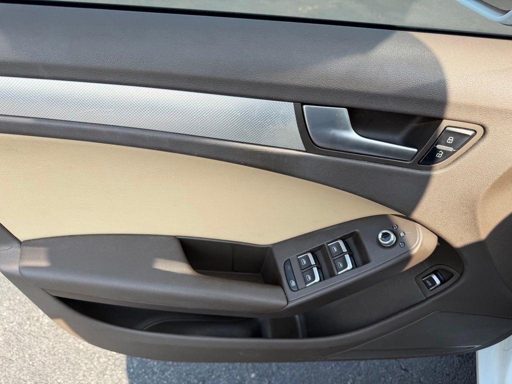 Audi A4 2.0T Sedan quattro Tiptronic 2014
