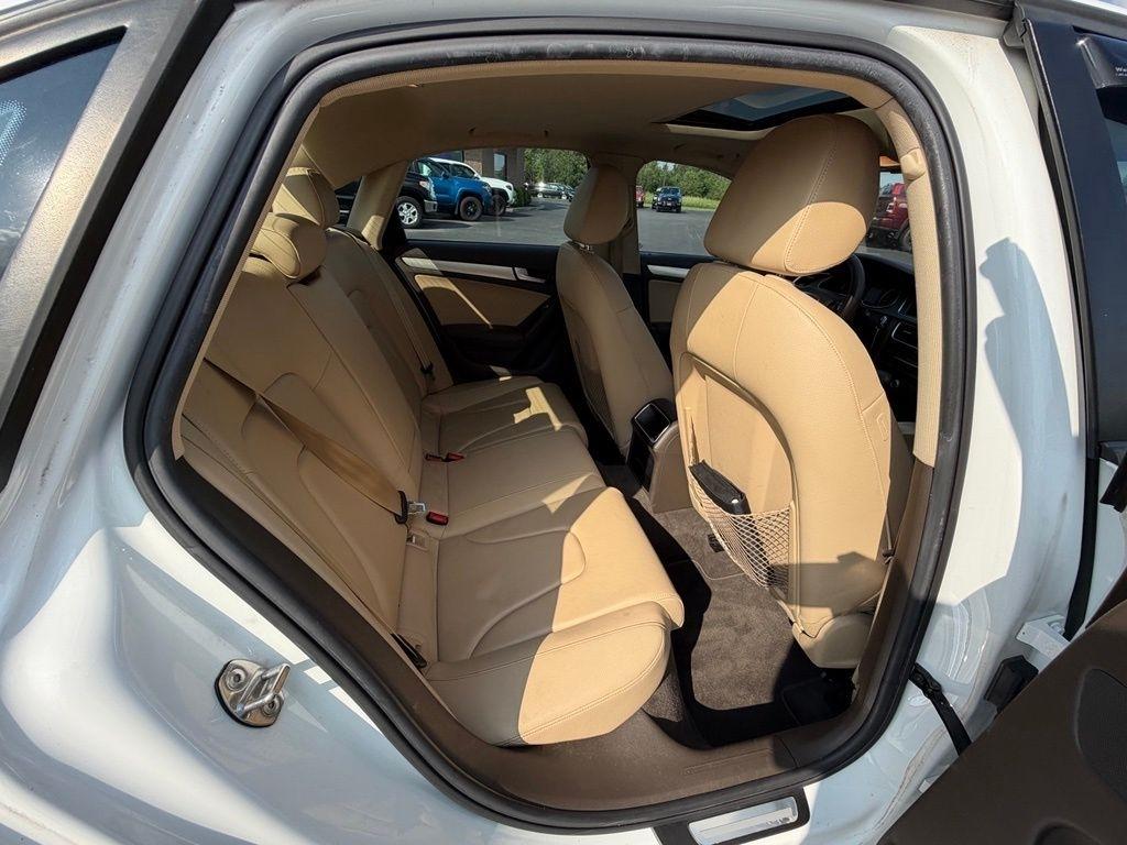 Audi A4 2.0T Sedan quattro Tiptronic 2014