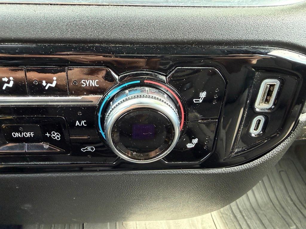 GMC Sierra 1500 Elevation Double Cab 4WD w/3VL 2023