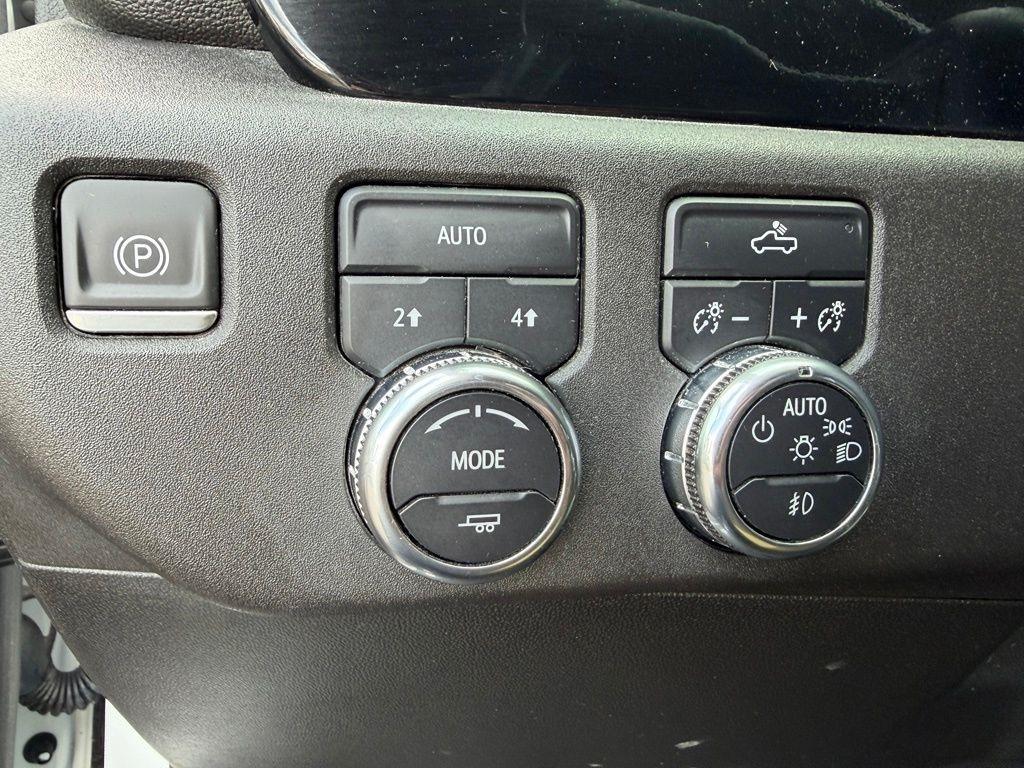GMC Sierra 1500 Elevation Double Cab 4WD w/3VL 2023