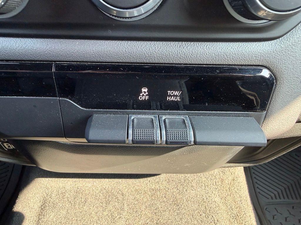 RAM 1500 Big Horn Crew Cab SWB 4WD 2023