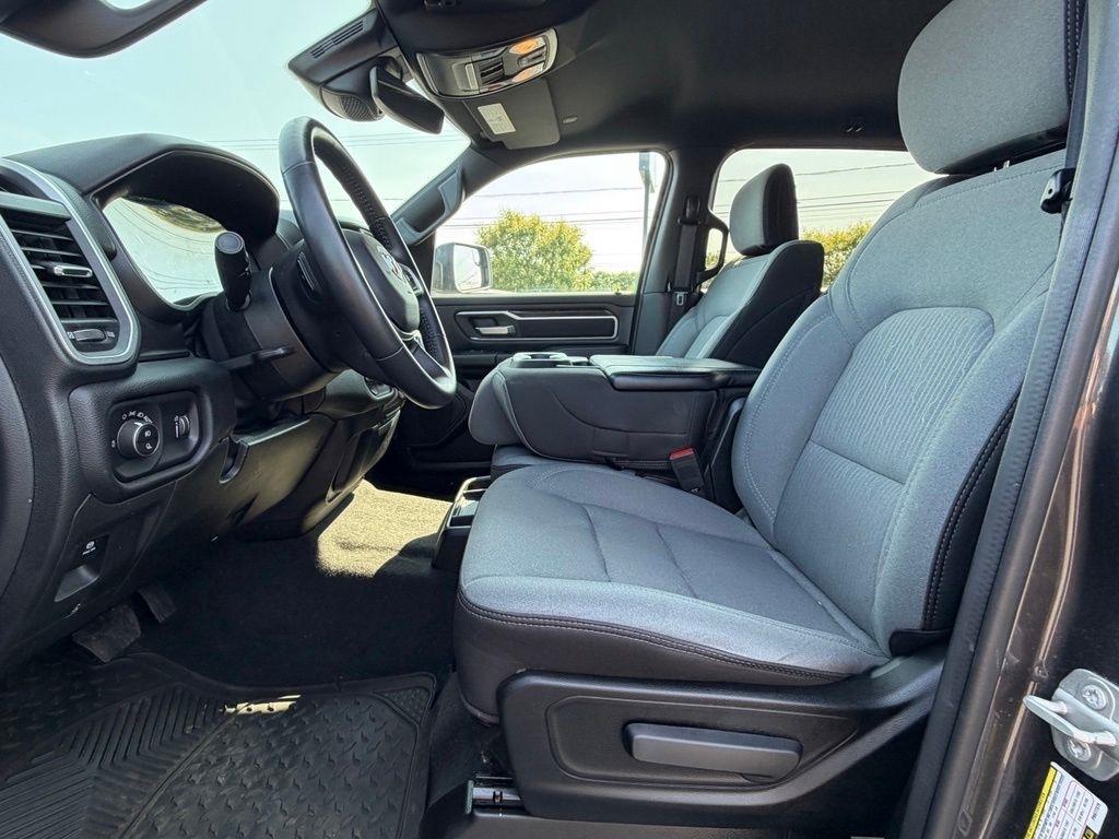 RAM 1500 Big Horn Crew Cab SWB 4WD 2023