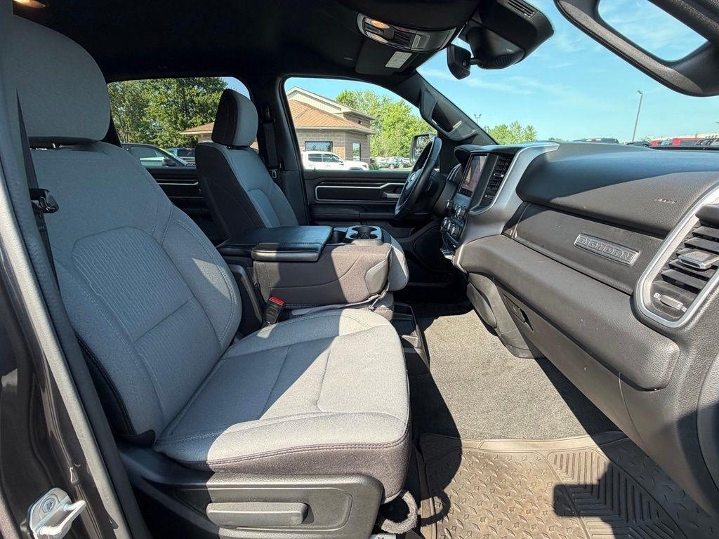 RAM 1500 Big Horn Crew Cab SWB 4WD 2023