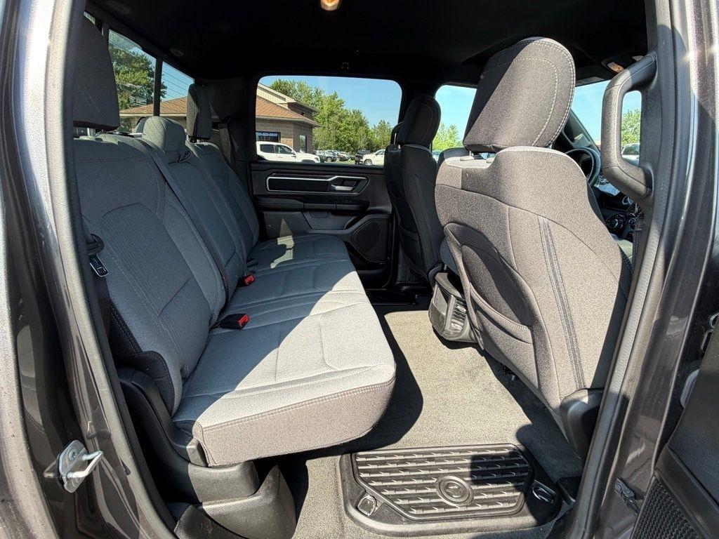 RAM 1500 Big Horn Crew Cab SWB 4WD 2023