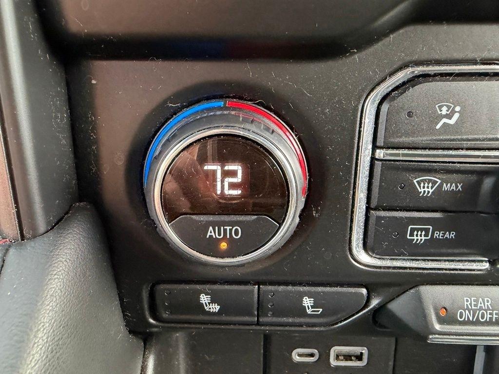Chevrolet Suburban RST 4WD 2021