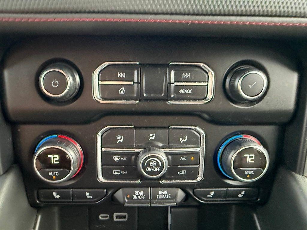 Chevrolet Suburban RST 4WD 2021