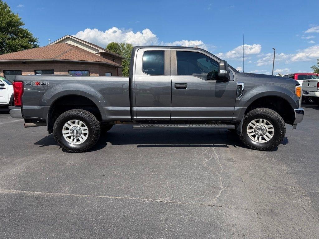 Ford F-250 SD XL SuperCab 4WD 2017