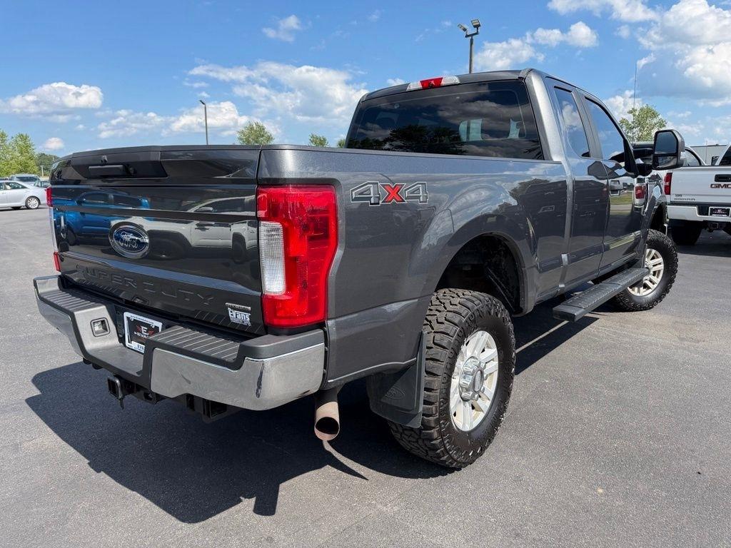 Ford F-250 SD XL SuperCab 4WD 2017