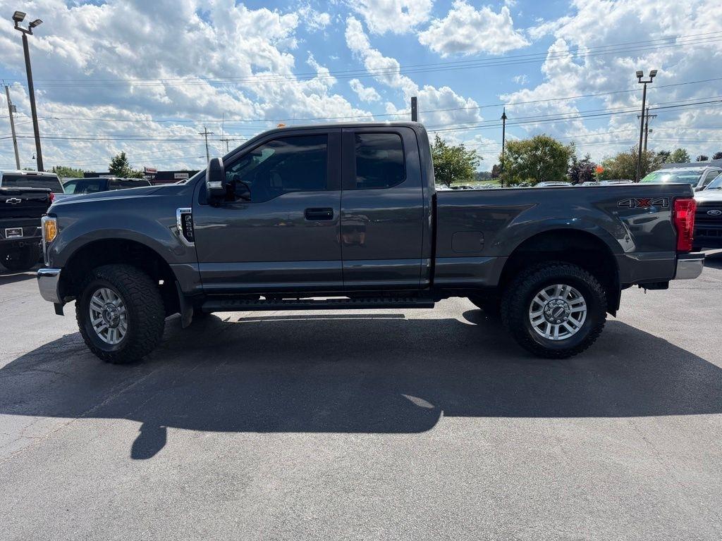Ford F-250 SD XL SuperCab 4WD 2017