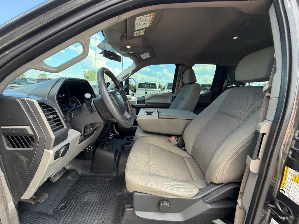 Ford F-250 SD XL SuperCab 4WD 2017