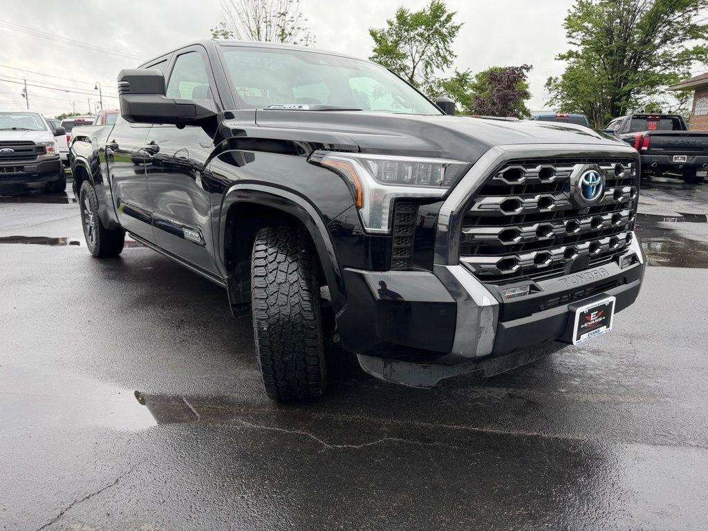 Toyota Tundra Platinum CrewMax 4WD Long Bed Hybrid 2023