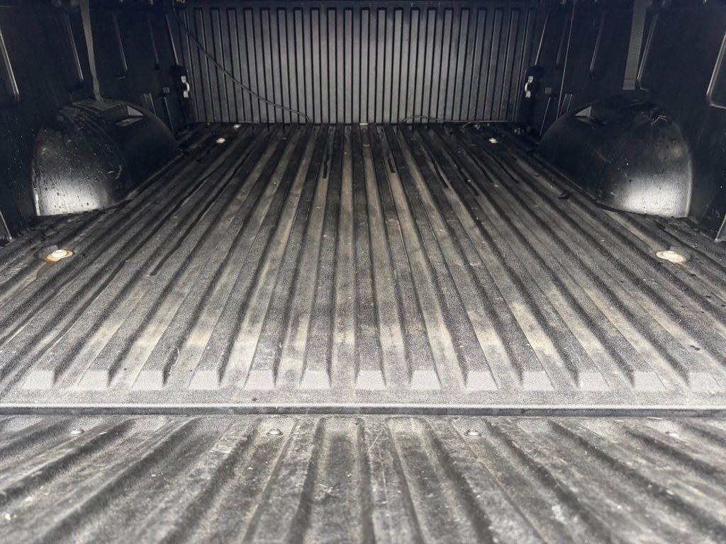 Toyota Tundra Platinum CrewMax 4WD Long Bed Hybrid 2023