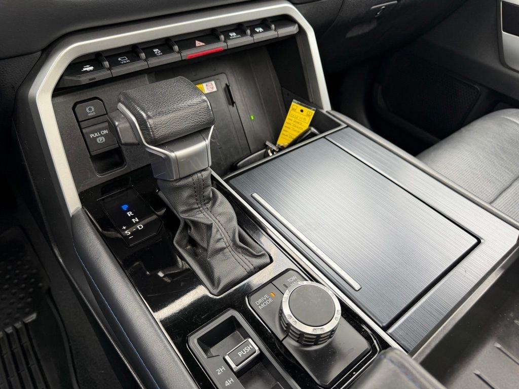 Toyota Tundra Platinum CrewMax 4WD Long Bed Hybrid 2023