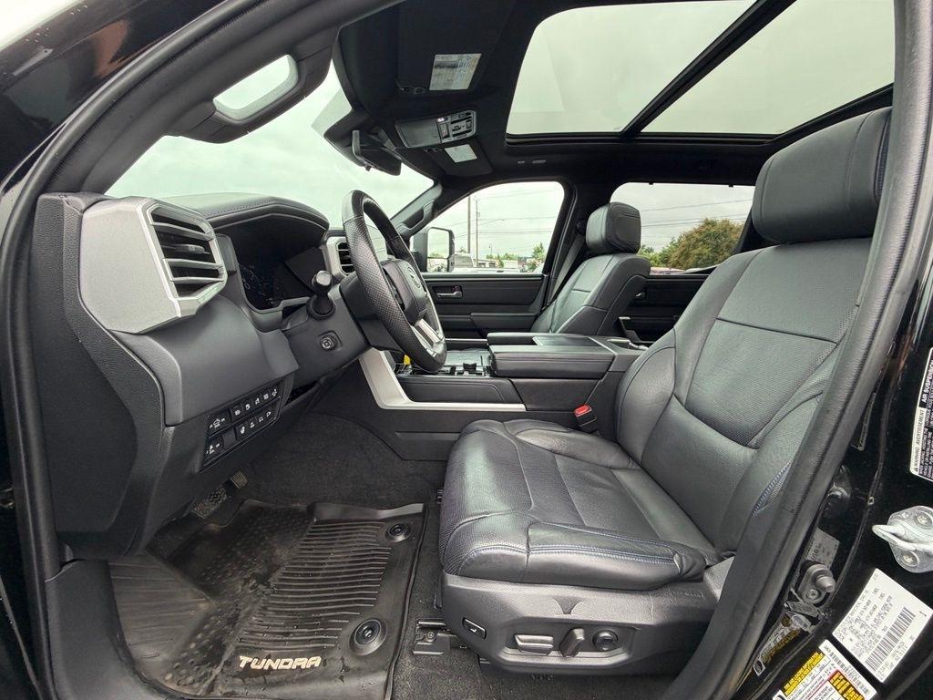 Toyota Tundra Platinum CrewMax 4WD Long Bed Hybrid 2023