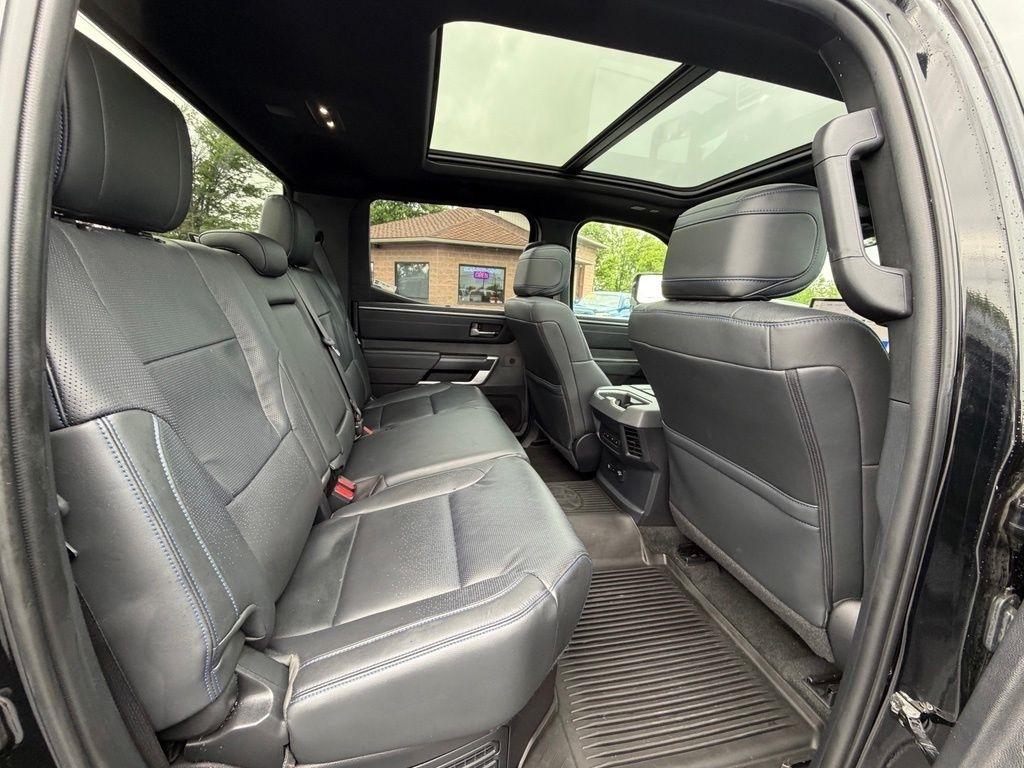 Toyota Tundra Platinum CrewMax 4WD Long Bed Hybrid 2023