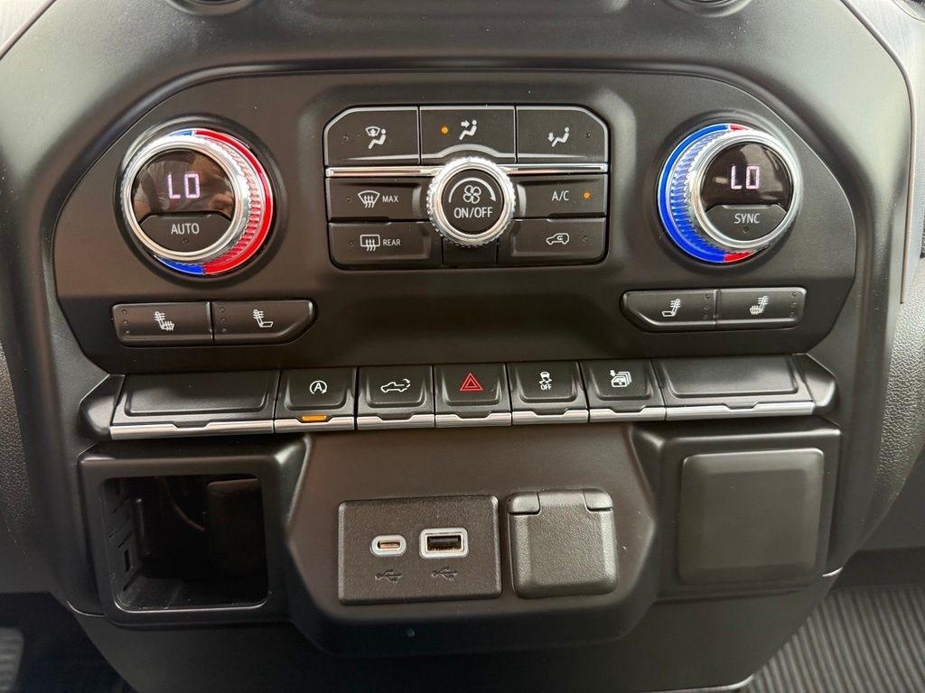GMC Sierra 1500 Elevation Double Cab 4WD 2021
