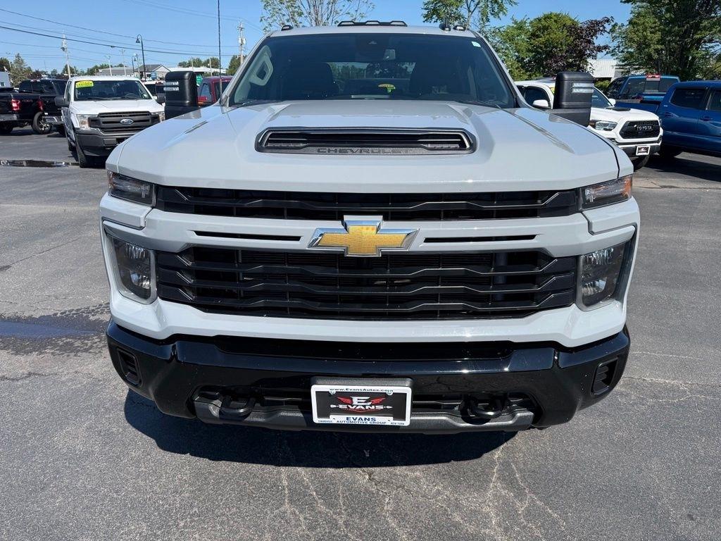 Chevrolet Silverado 2500HD Crew Cab 4WD 2024
