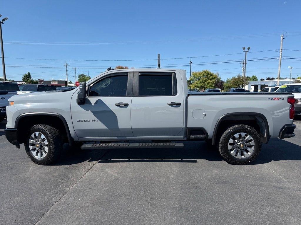 Chevrolet Silverado 2500HD Crew Cab 4WD 2024