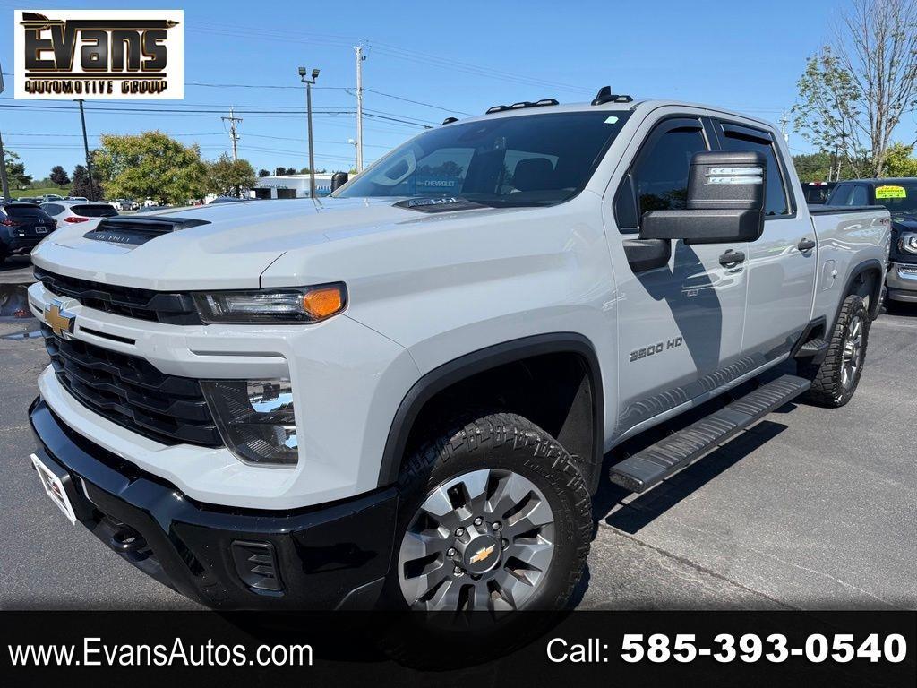 Chevrolet Silverado 2500HD Crew Cab 4WD 2024