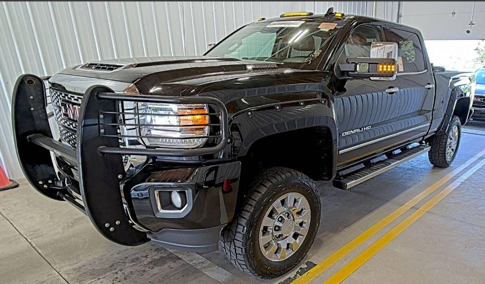 GMC Sierra 2500HD Denali Crew Cab 4WD 2018