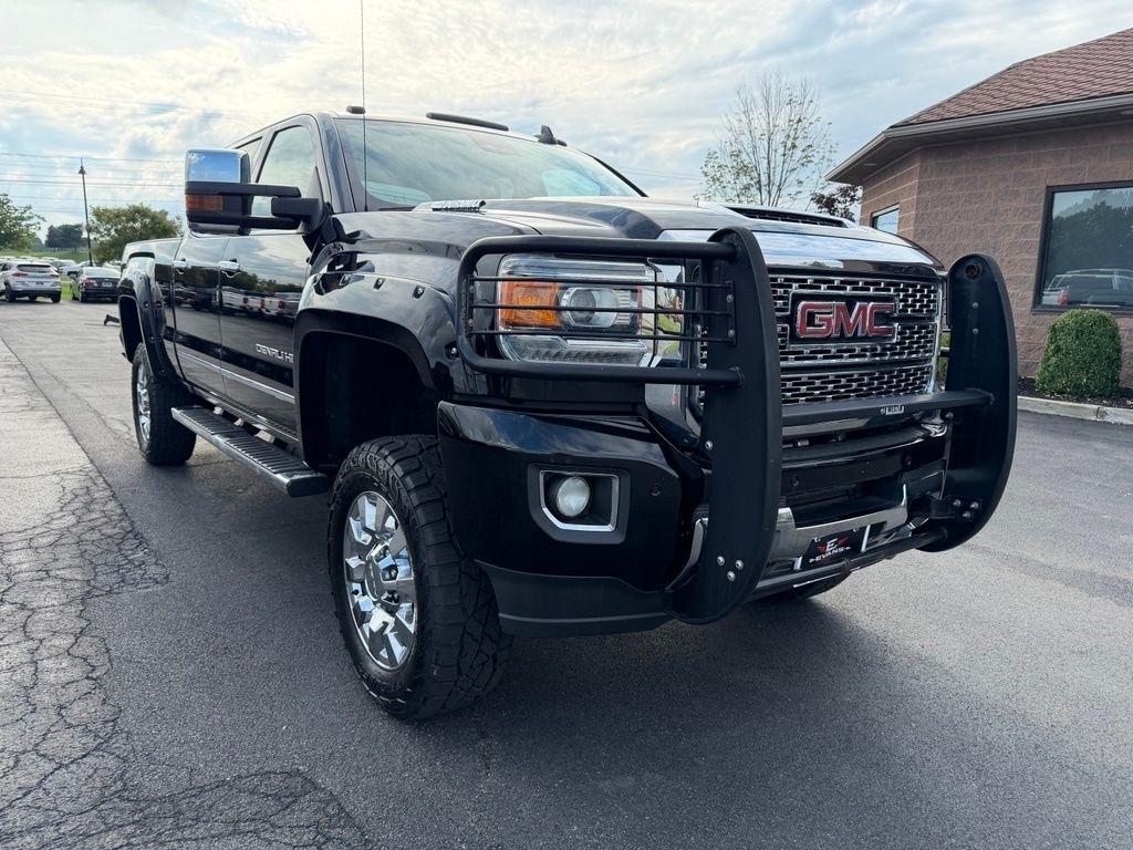 GMC Sierra 2500HD Denali Crew Cab 4WD 2018