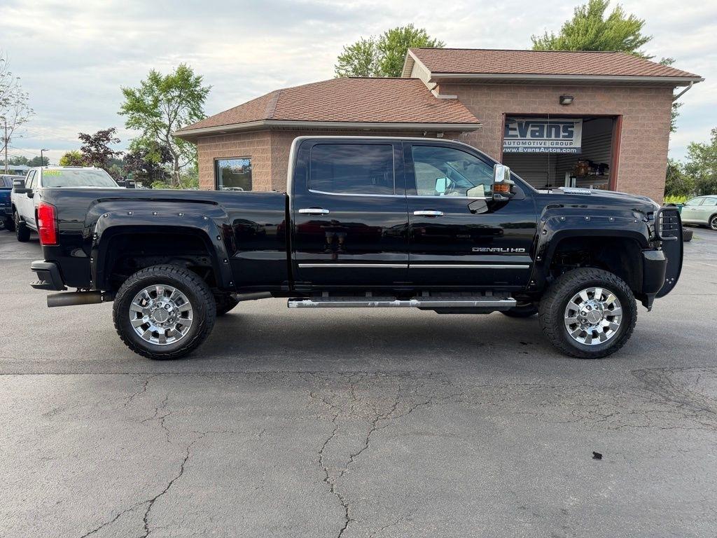 GMC Sierra 2500HD Denali Crew Cab 4WD 2018