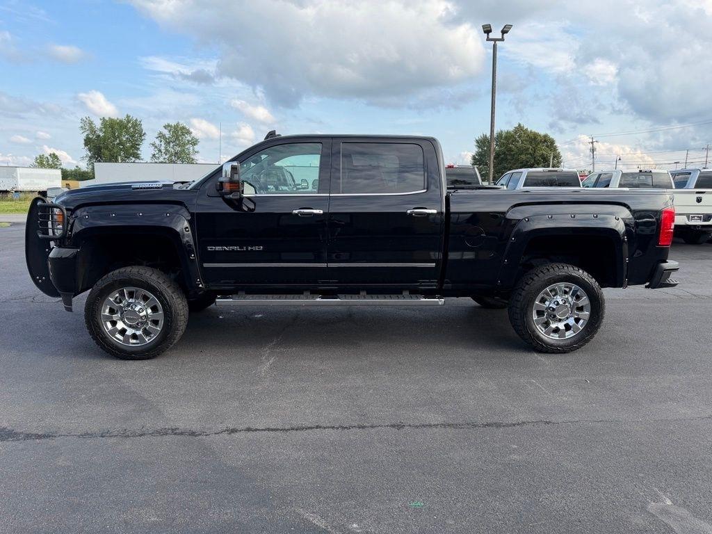 GMC Sierra 2500HD Denali Crew Cab 4WD 2018