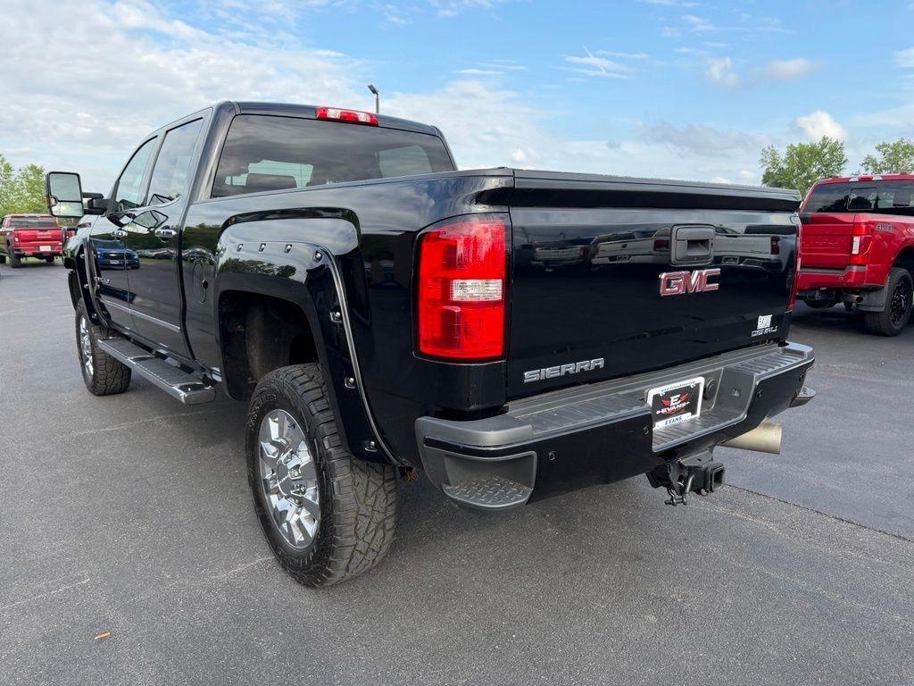 GMC Sierra 2500HD Denali Crew Cab 4WD 2018